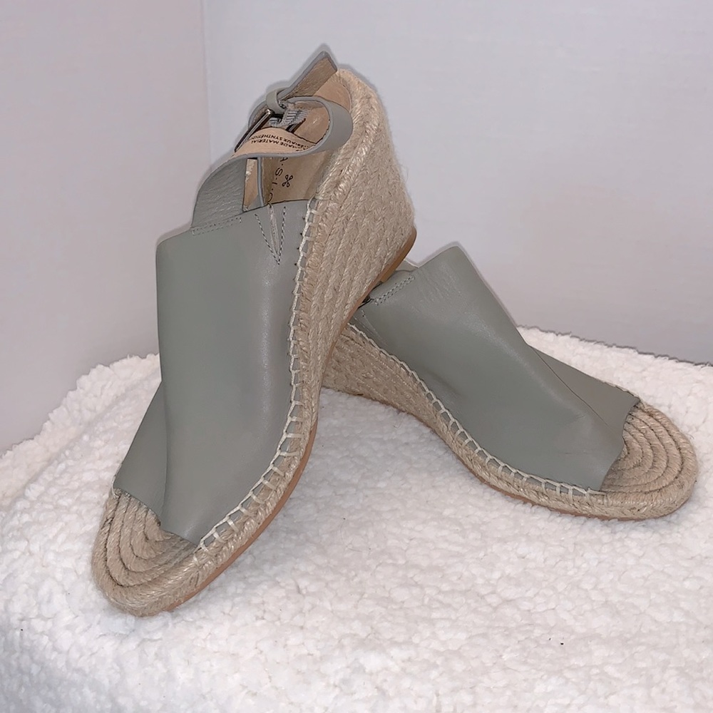 Caslon Sling back Wedge